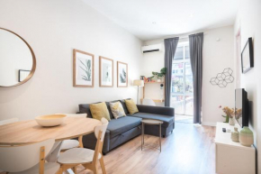 Sunny central apartment with a 100m2 city oasis